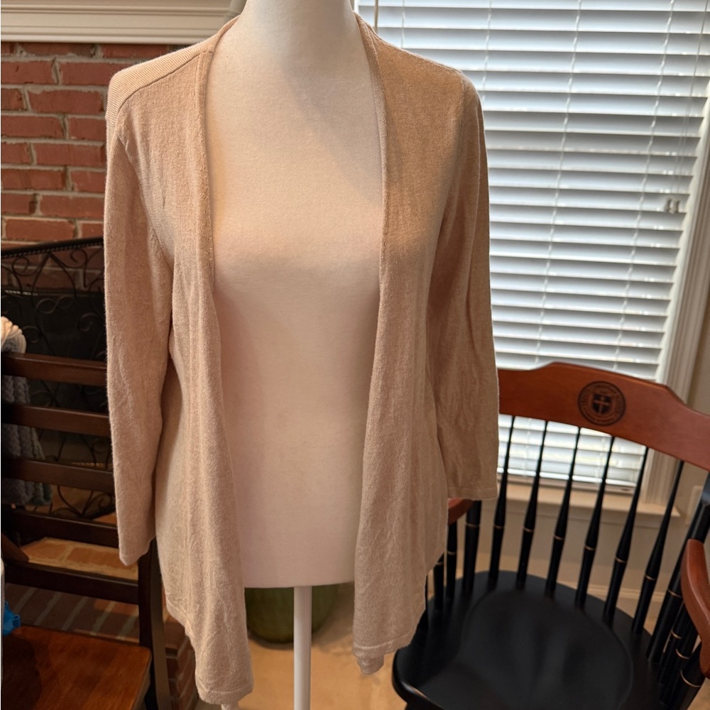 J McLaughlin beige cardigan sweater size medium